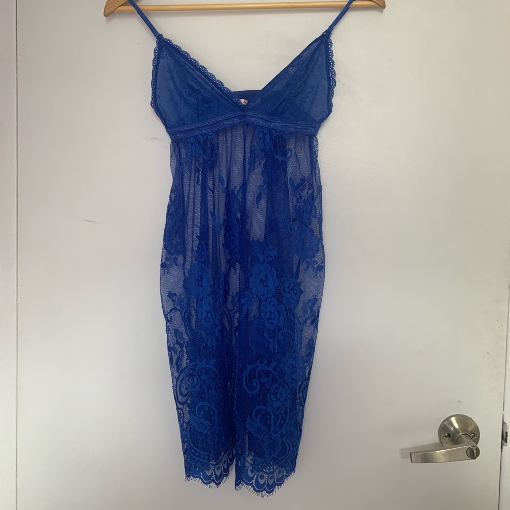 La Vie en Rose Blue Full Lace Slip